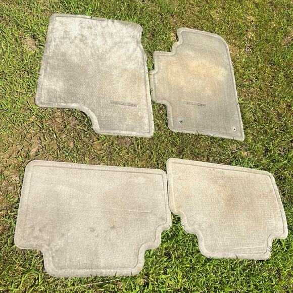 Toyota Highlander Floor Matts Fits Years 2000 2001‎ 2002 Carpet Floor Mats - Picture 1 of 4